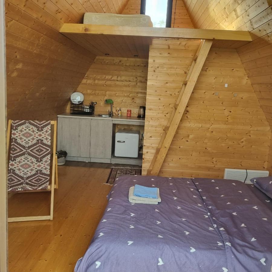 Cottage In Udabno Extérieur photo